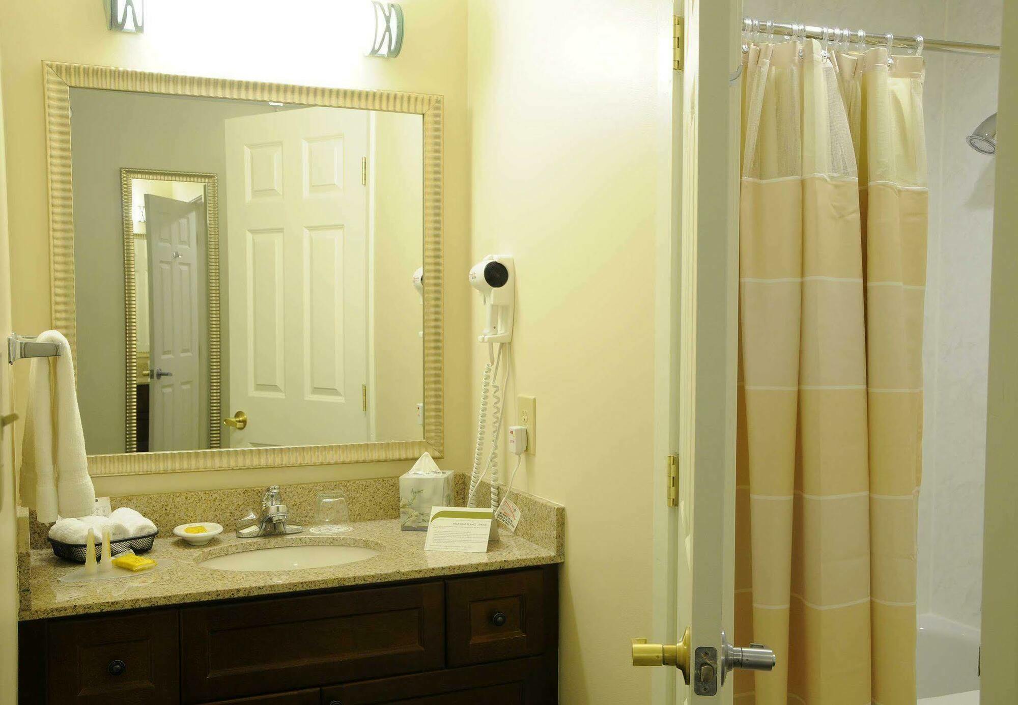 Residence Inn By Marriott Herndon Reston Екстериор снимка