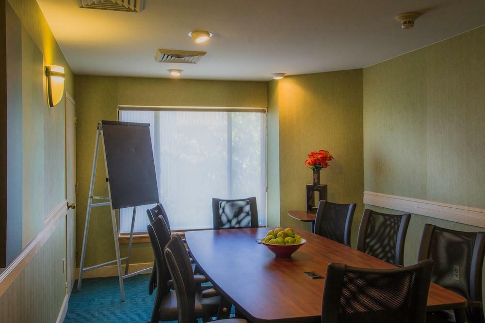 Residence Inn By Marriott Herndon Reston Екстериор снимка